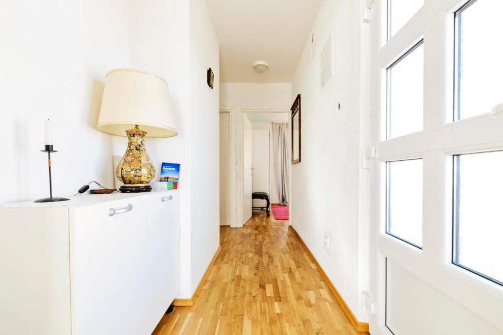 アパートメンツ ニヴァ ドゥブロブニク 部屋 写真